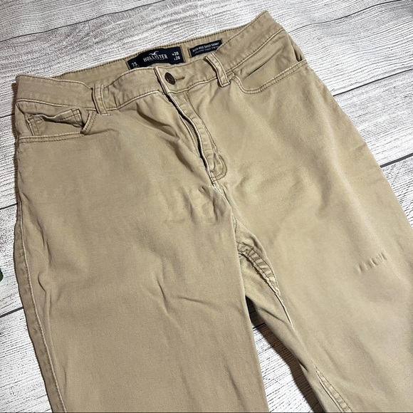 Hollister High-Rise Super Skinny Khaki Jean - Picture 4 of 13